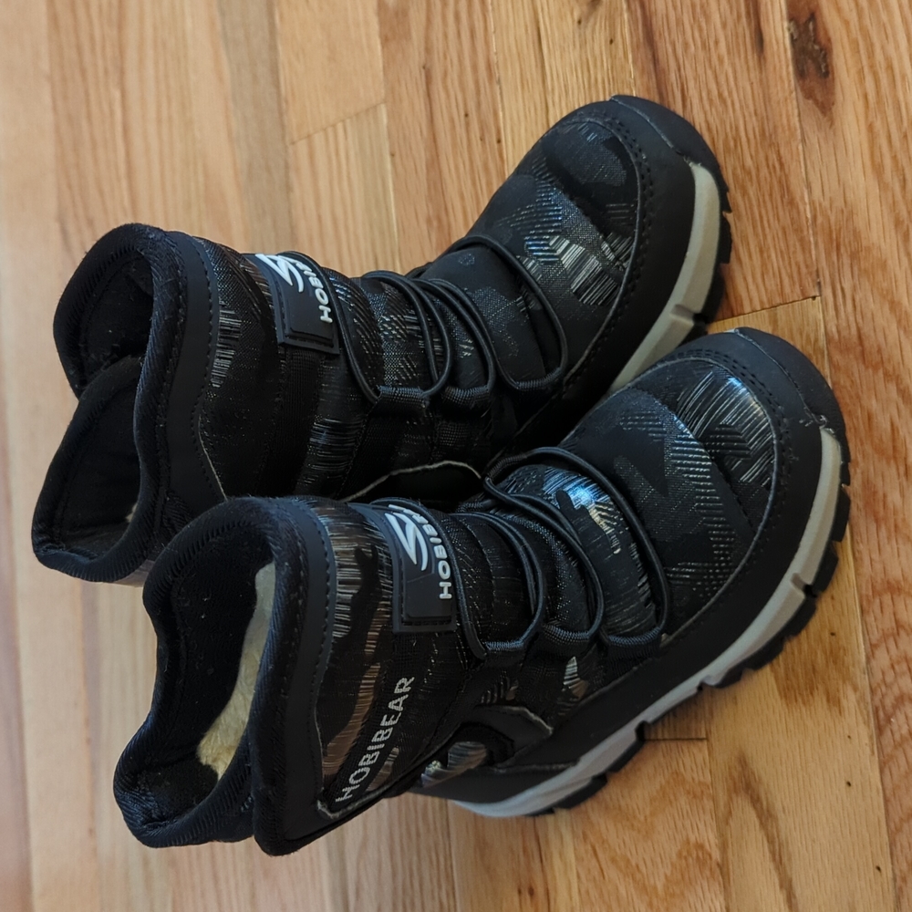 Hobibear toddler boy's snow boots, size 9/10
